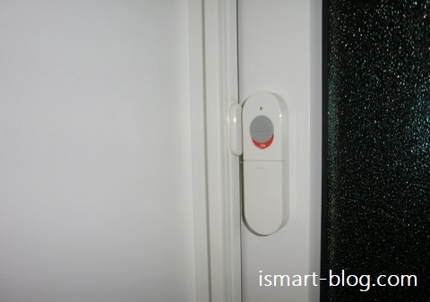 一条工務店i-smartの窓に標準で設置されている防犯装置の写真