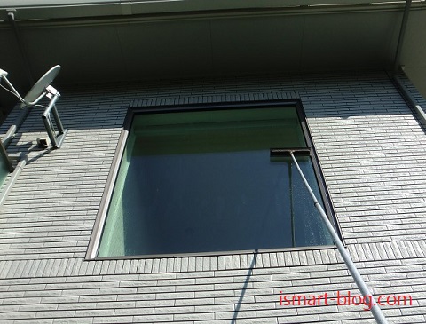 吹き抜け高所窓の掃除方法